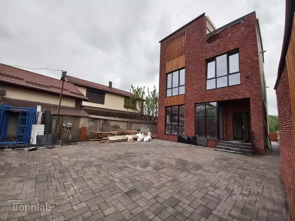 Дом в Кабардино-Балкария, Нальчик Труженик СДТ, 46 (270 м) - Фото 1