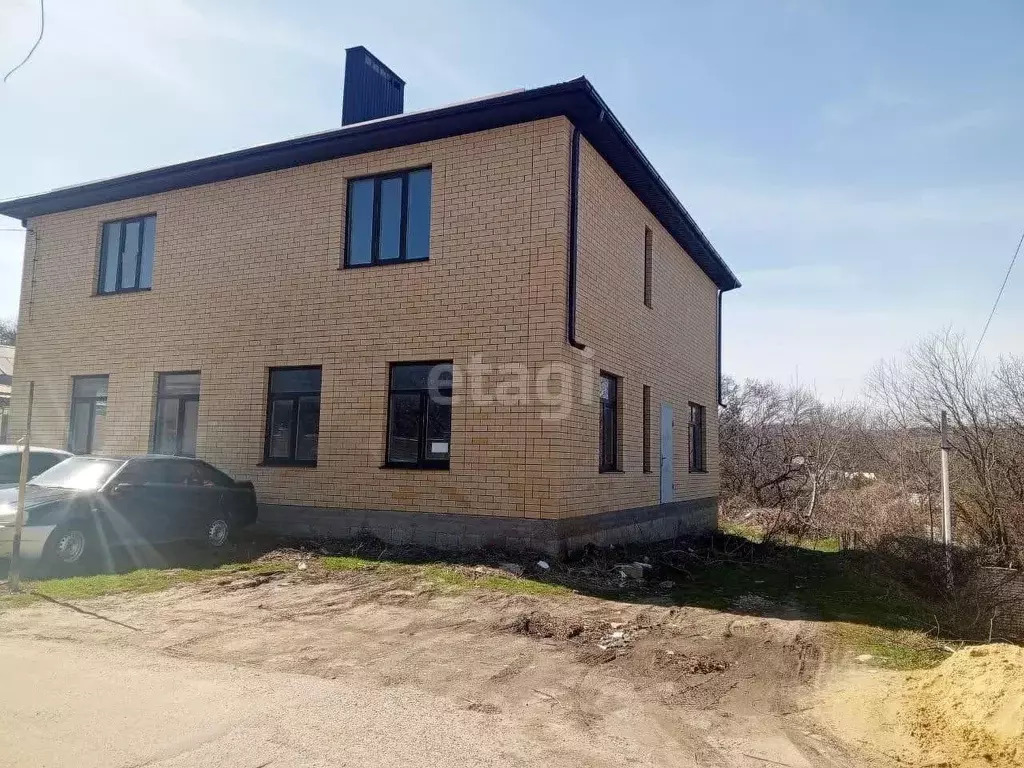 Дом в Ставропольский край, Ставрополь ул. Победы, 84 (410 м) - Фото 1