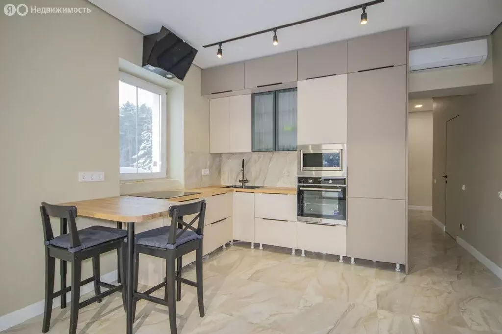 3-комнатная квартира: Екатеринбург, Изоплитная улица, 23В (95 м) - Фото 1