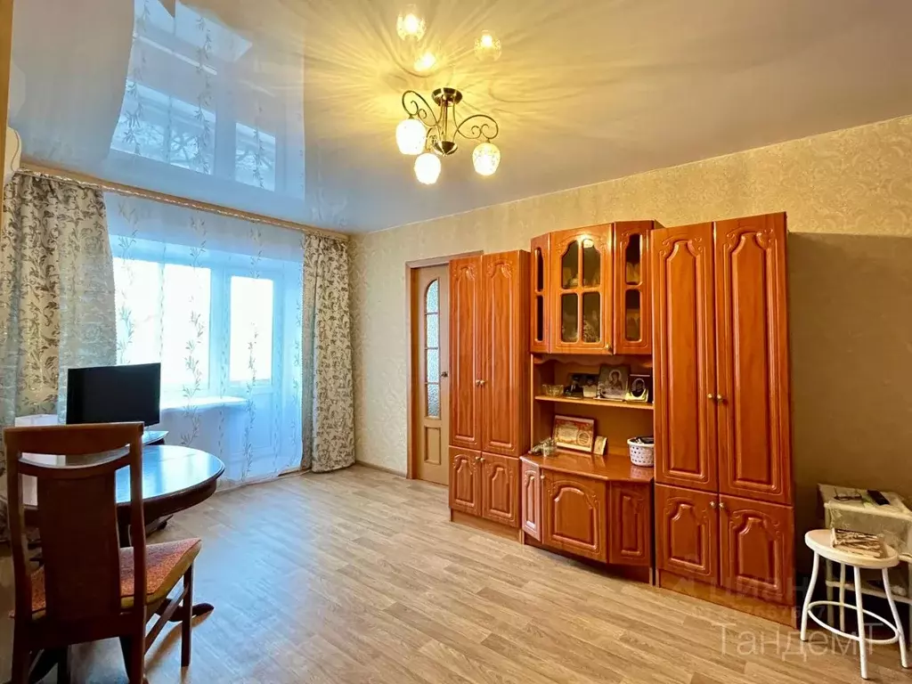 2-к кв. Омская область, Омск просп. Мира, 84 (41.1 м) - Фото 0
