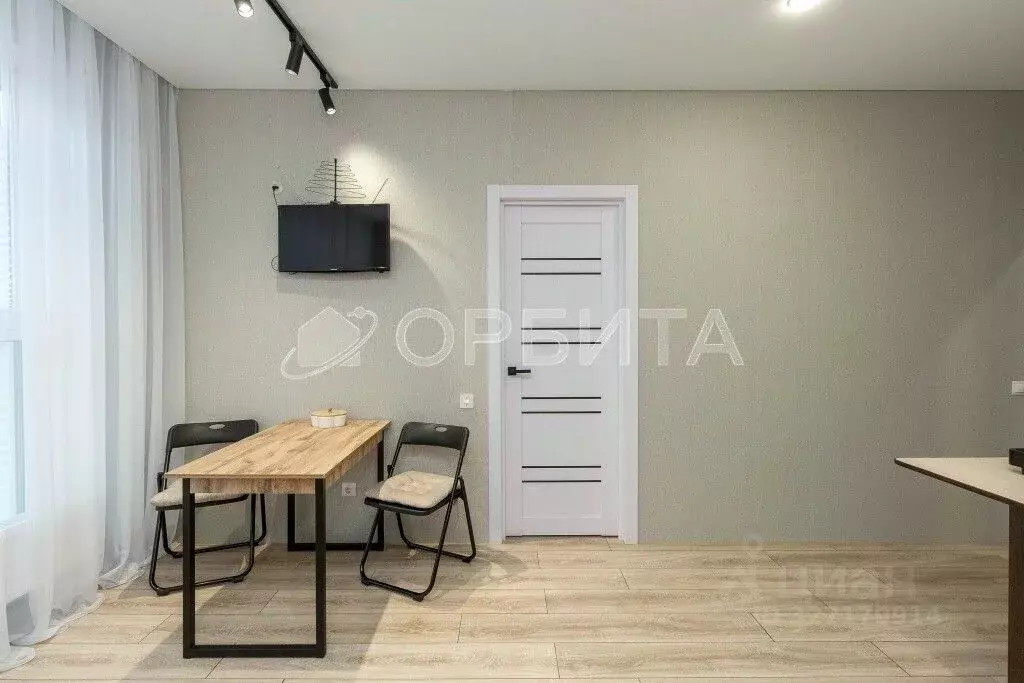 2-к кв. Тюменская область, Тюмень ул. Фармана Салманова, 15 (50.0 м) - Фото 2