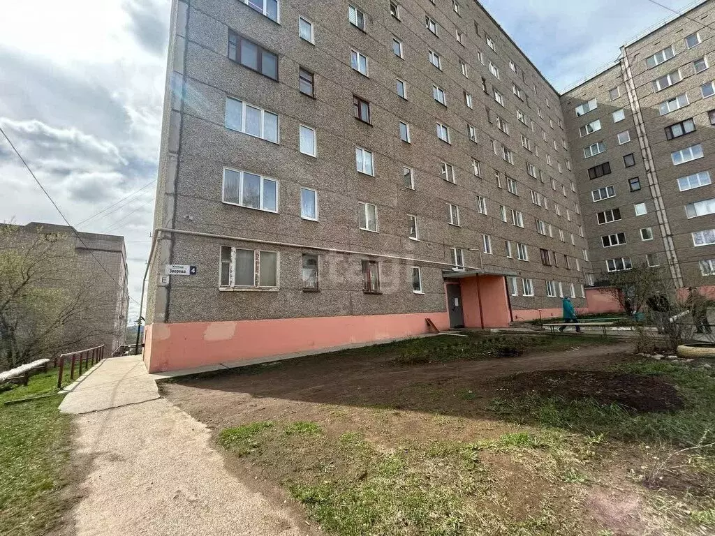 3-комнатная квартира: Воткинск, улица Зверева, 4 (54.4 м) - Фото 0