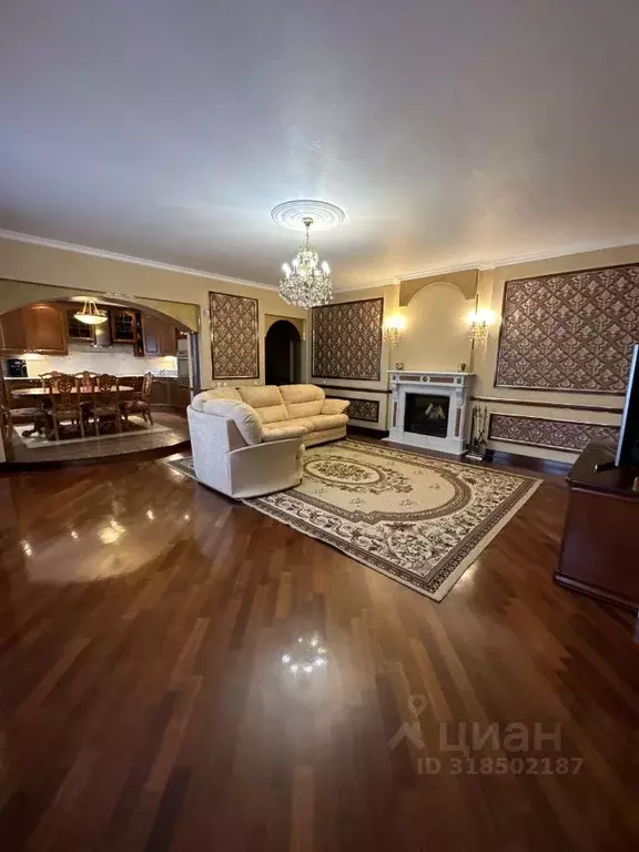 3-к кв. Карелия, Петрозаводск ул. Андропова, 10 (140.0 м) - Фото 0