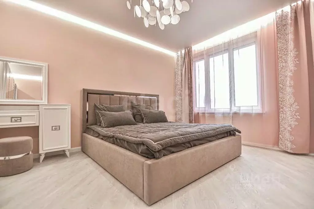 3-к кв. Сахалинская область, Южно-Сахалинск ул. Имени Н.Г. Смирнова, 3 ... - Фото 1