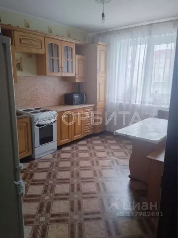 3-к кв. Тюменская область, Тюмень ул. Пермякова, 68к2 (64.8 м) - Фото 0