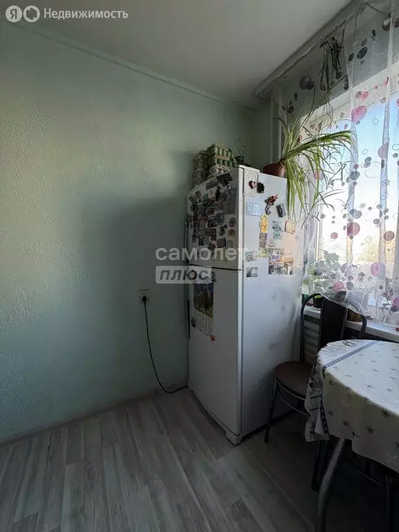 3-комнатная квартира: Ижевск, улица имени Барышникова, 57 (54 м) - Фото 2