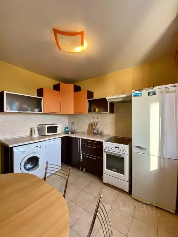 2-к кв. Красноярский край, Красноярск Северный мкр, ул. Урванцева, 8А ... - Фото 1