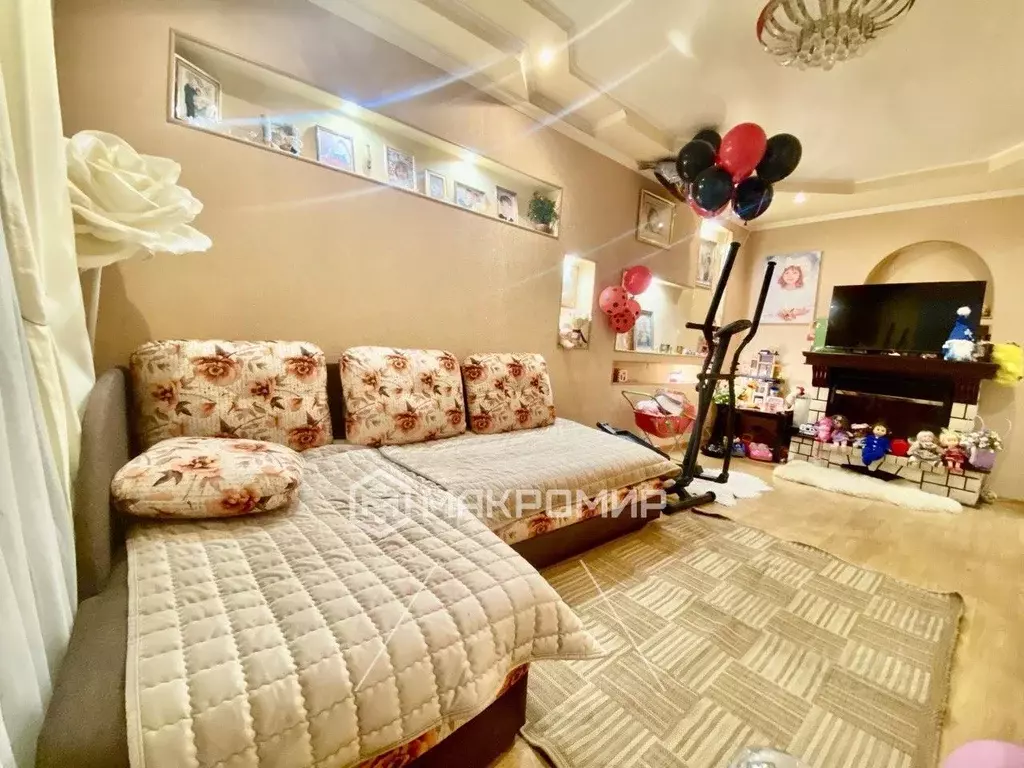 3-к кв. Брянская область, Брянск ул. Молодой Гвардии, 58к3 (62.2 м) - Фото 0