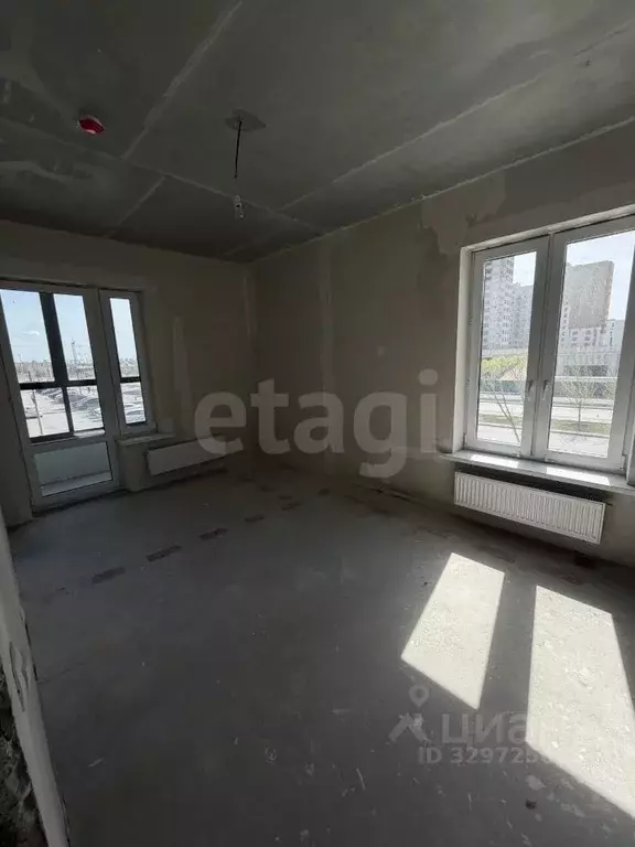 2-к кв. Тюменская область, Тюмень ул. Разведчика Кузнецова, 7 (63.5 м) - Фото 0
