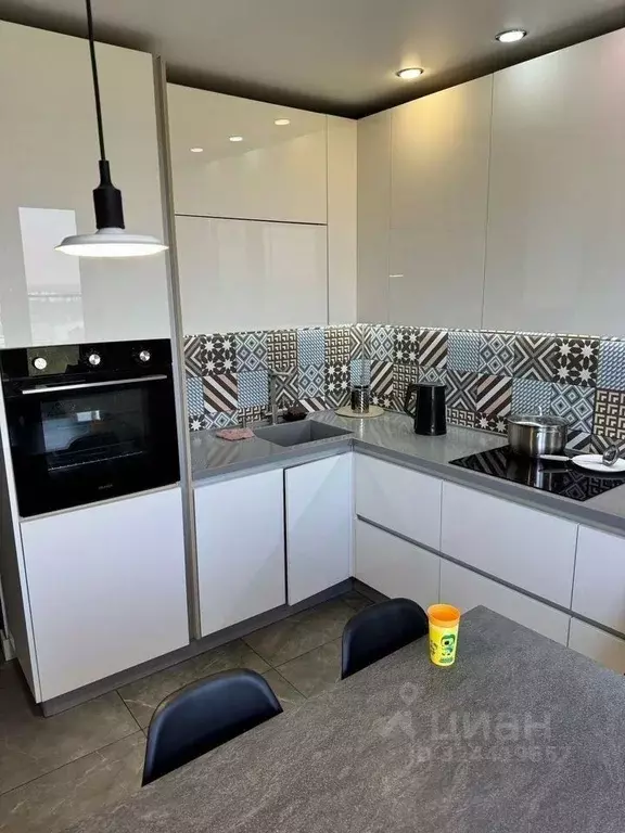 3-к кв. Московская область, Королев Юбилейный мкр, ул. М.К. ... - Фото 1