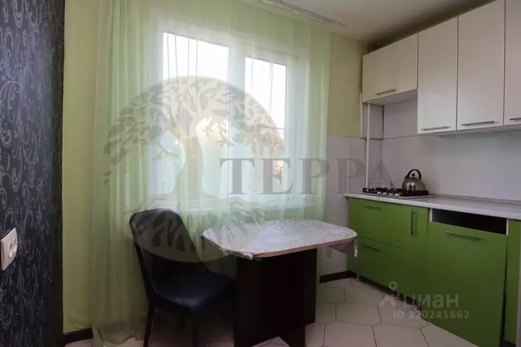4-к кв. Воронежская область, Воронеж ул. Артамонова, 24 (67.9 м) - Фото 1