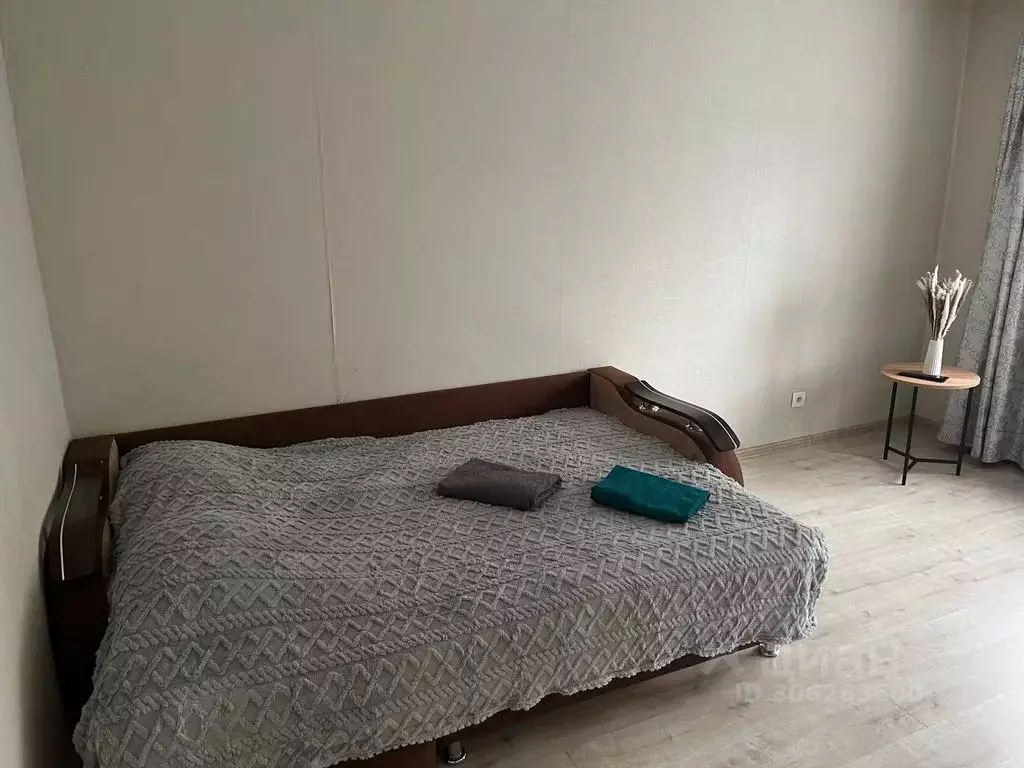 1-к кв. Свердловская область, Екатеринбург ул. Стачек, 57 (33.0 м) - Фото 1