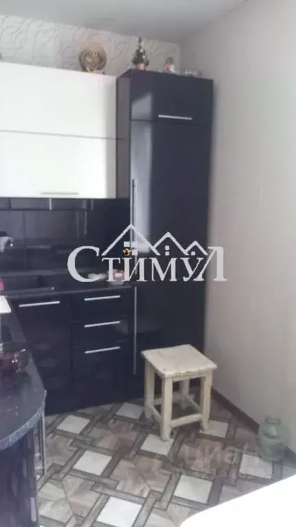 2-к кв. Хакасия, Сорск Усть-Абаканский район, ул. 50 лет Октября, 30 ... - Фото 2