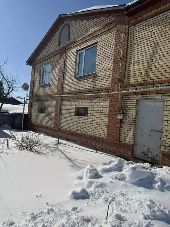 Дом в Челябинская область, Магнитогорск ул. 9 Января, 10 (204 м) - Фото 2