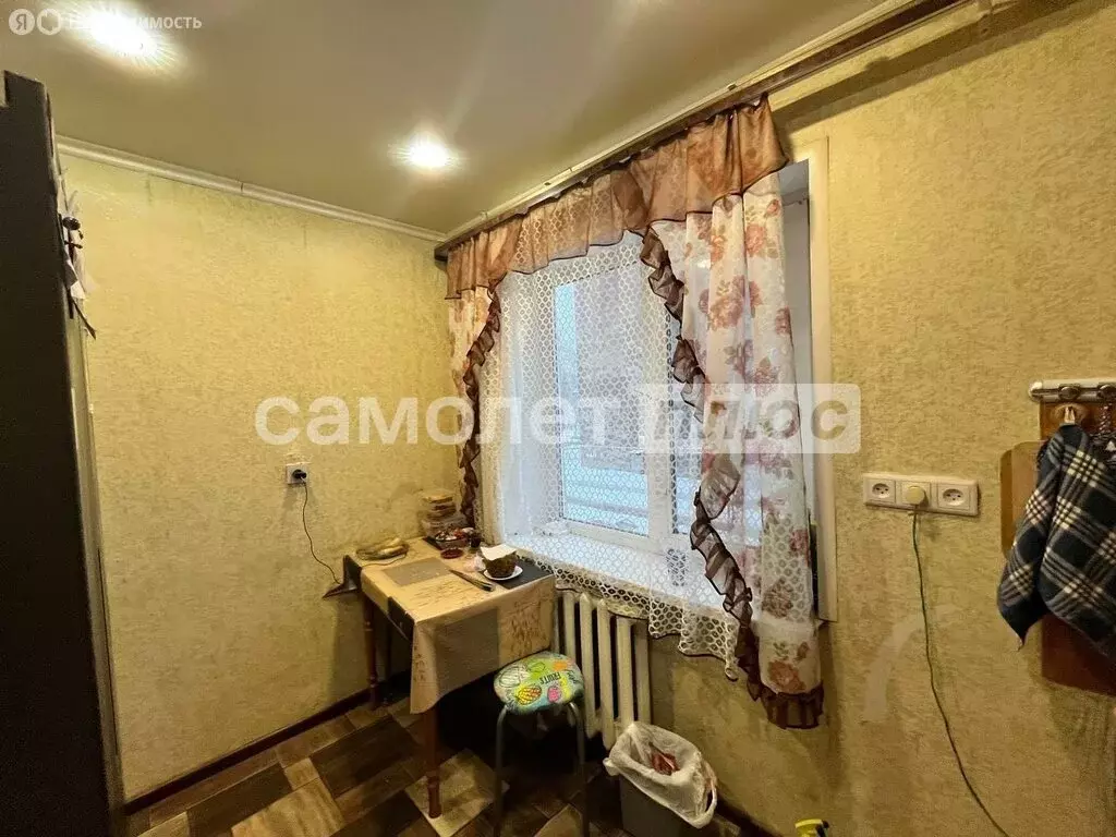 3-комнатная квартира: Череповец, улица Гоголя, 28 (55.4 м) - Фото 2