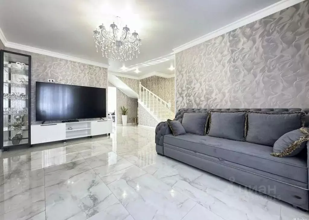 Дом в Ставропольский край, Ставрополь № 35 мкр, ул. Андреевская, 15 ... - Фото 1