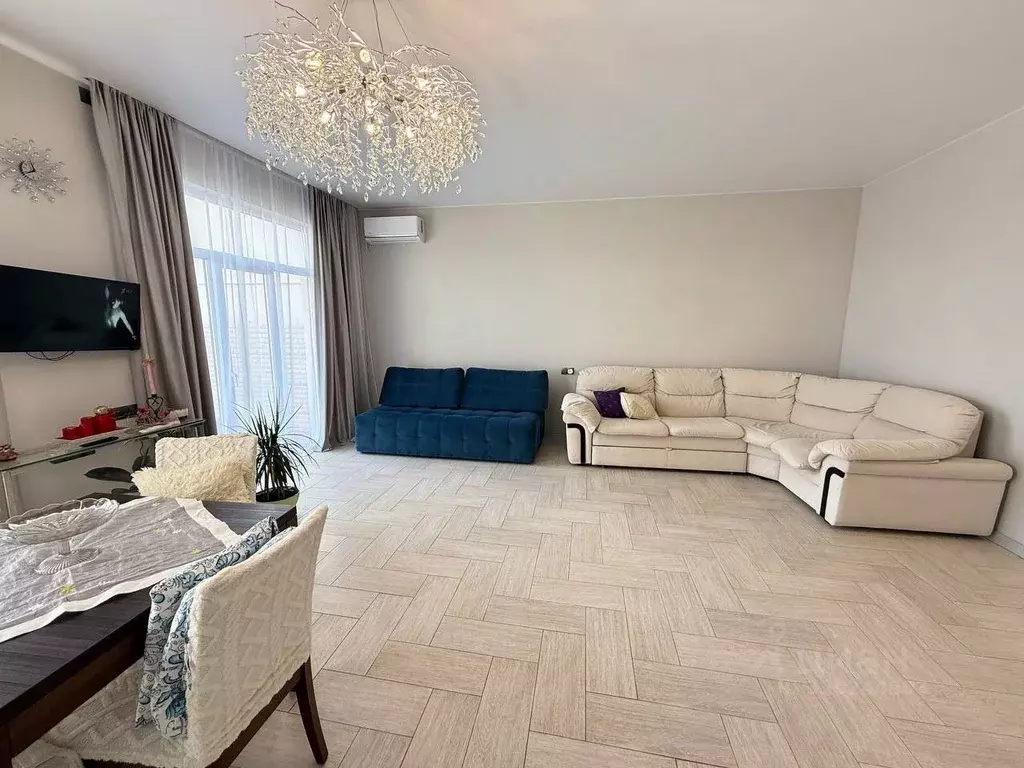 Дом в Крым, Евпатория ул. Шамиля Алядина (120 м) - Фото 1