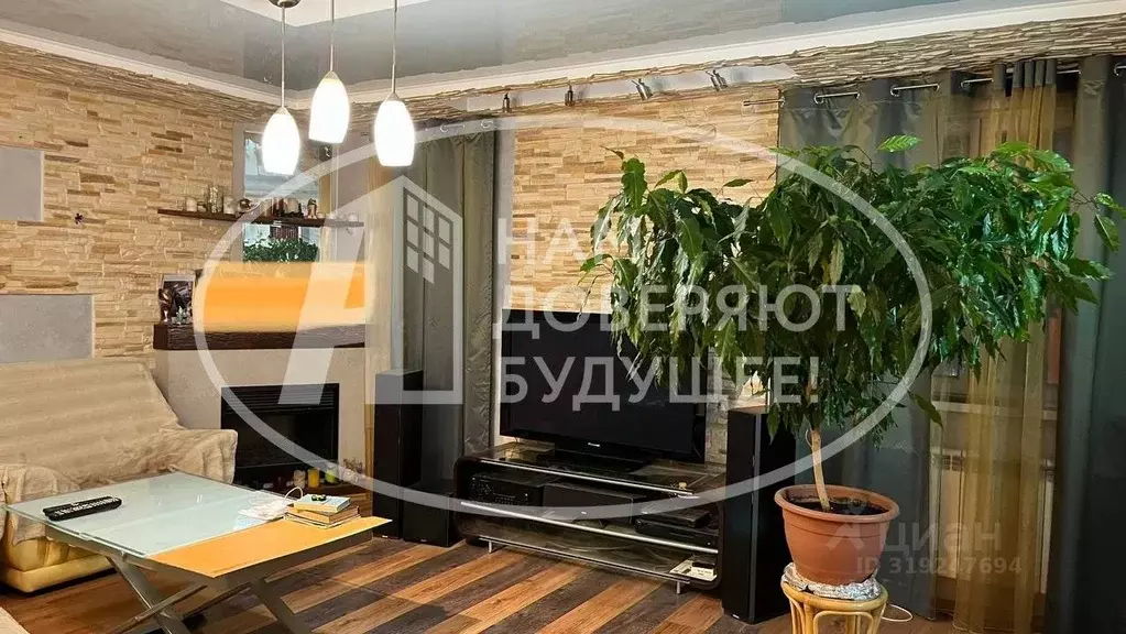 4-к кв. Пермский край, Чайковский ул. Азина, 3/1 (123.0 м) - Фото 0