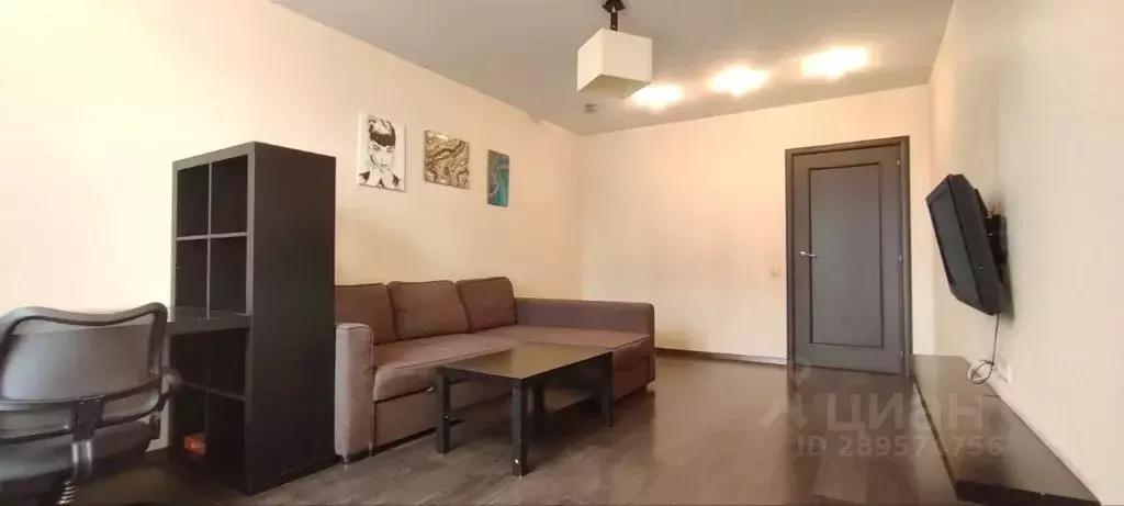 2-к кв. Красноярский край, Красноярск ул. Алексеева, 103 (65.0 м) - Фото 1