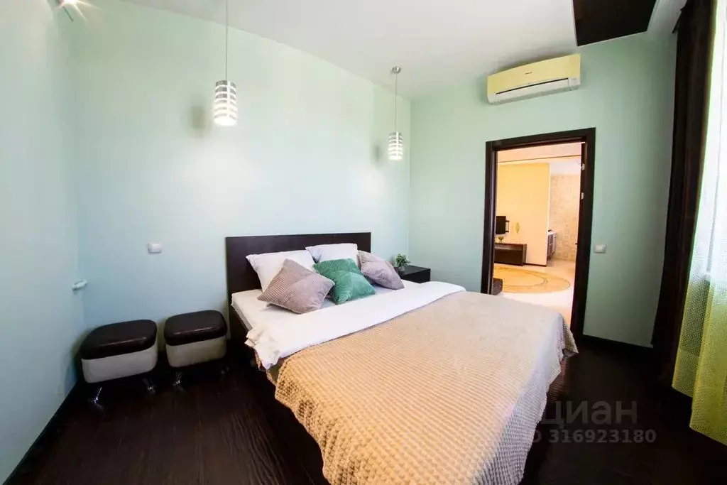 2-к кв. Омская область, Омск ул. Пушкина, 76 (52.0 м) - Фото 1