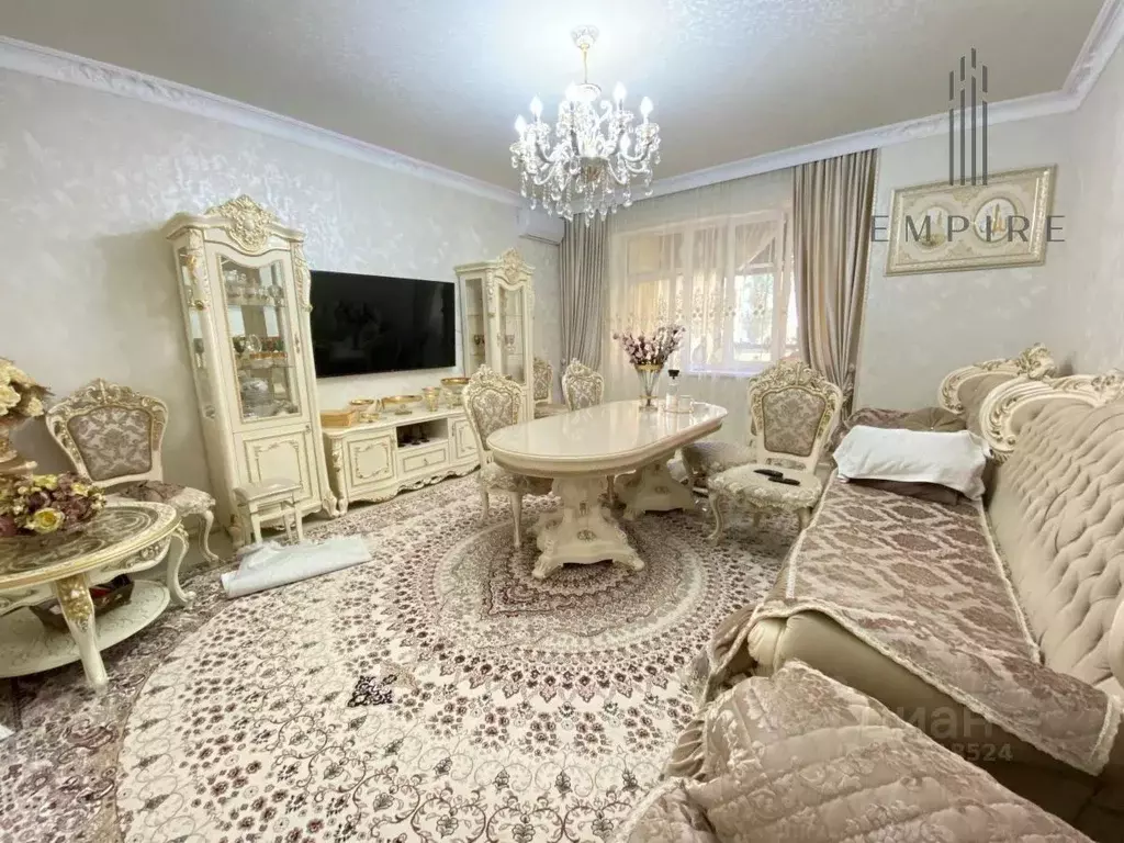 2-к кв. Чеченская республика, Грозный ул. Г.А. Угрюмова, 88к2 (90.0 м) - Фото 0