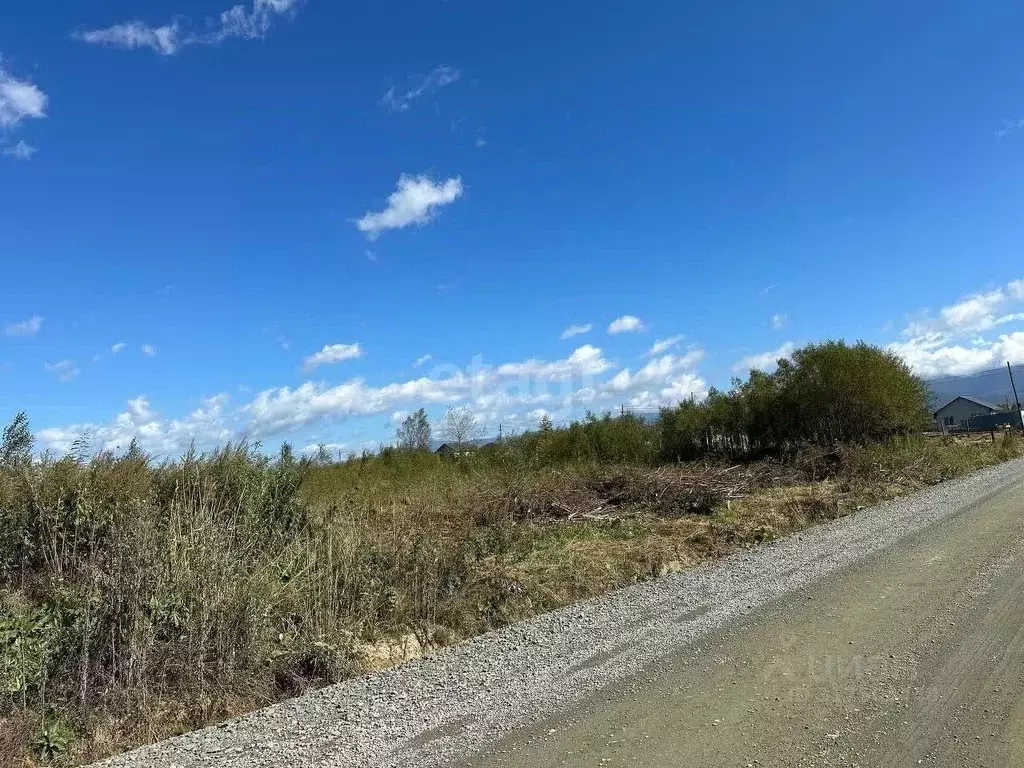 Участок в Сахалинская область, Южно-Сахалинск городской округ, с. ... - Фото 1