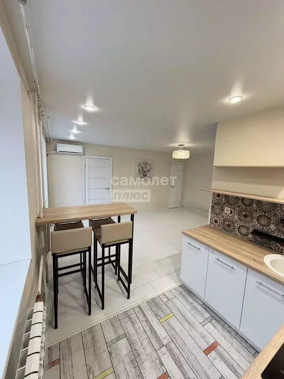 2-к кв. Тюменская область, Тюмень ул. Свердлова, 2 (43.0 м) - Фото 1