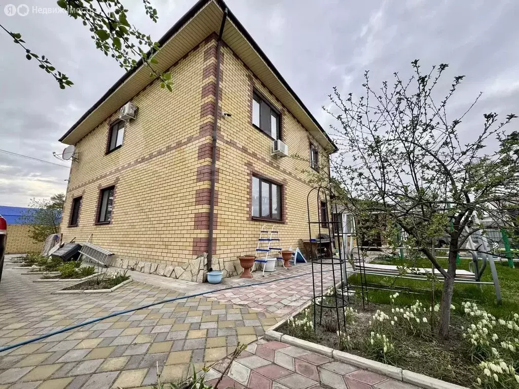 Дом в Тюменский район, деревня Криводанова (250 м) - Фото 1