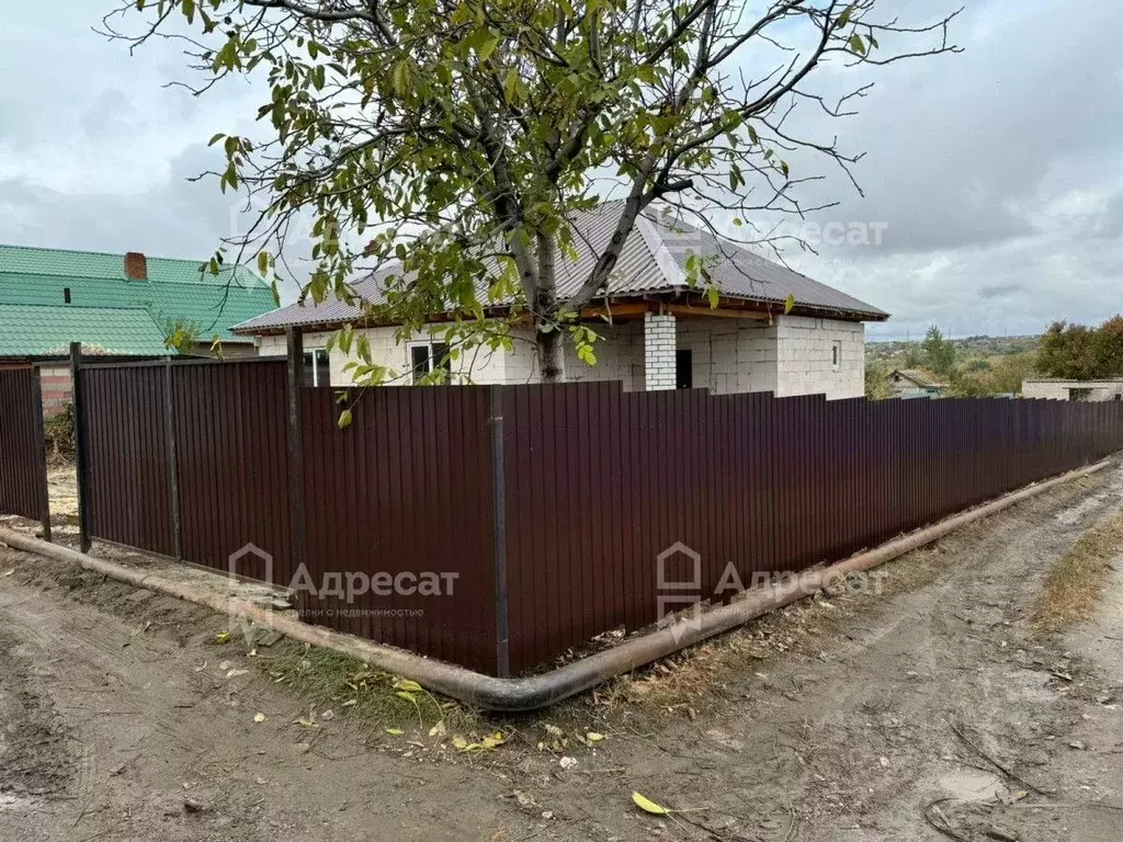 Дом в Волгоградская область, Волгоград Металлург СНТ,  (96 м) - Фото 1