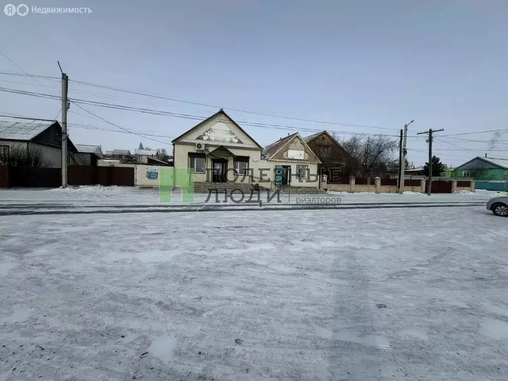 Дом в Могойтуйский район, посёлок городского типа Могойтуй (200 м) - Фото 1