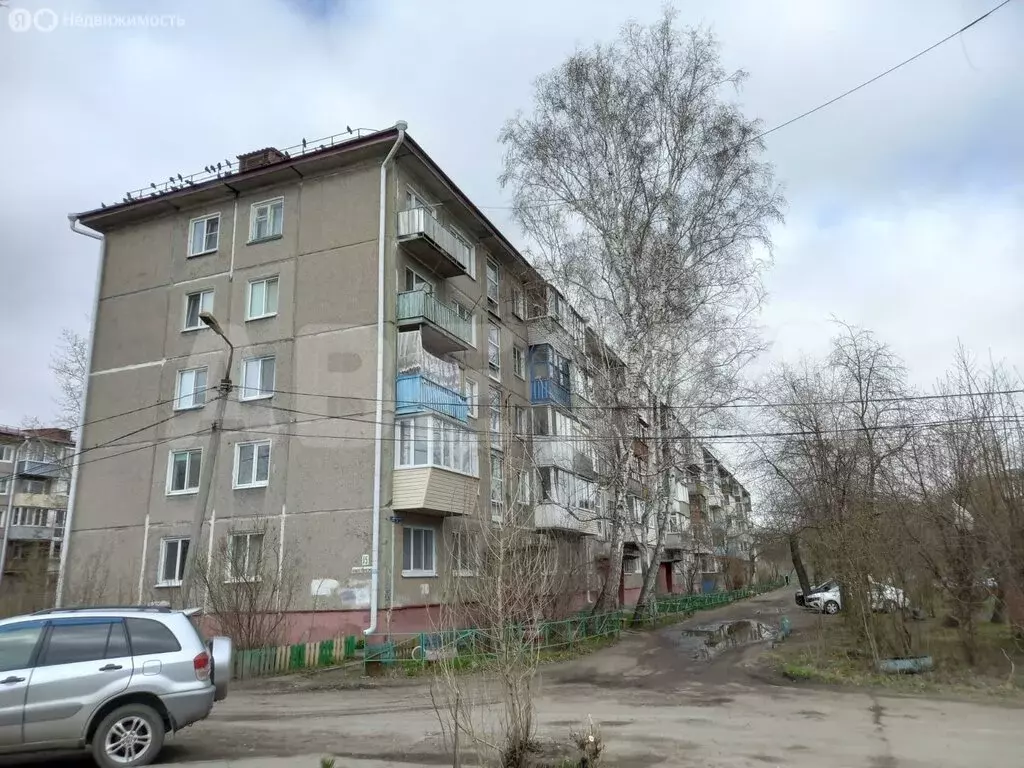2-комнатная квартира: Омск, улица 50 лет ВЛКСМ, 15 (43.9 м) - Фото 0