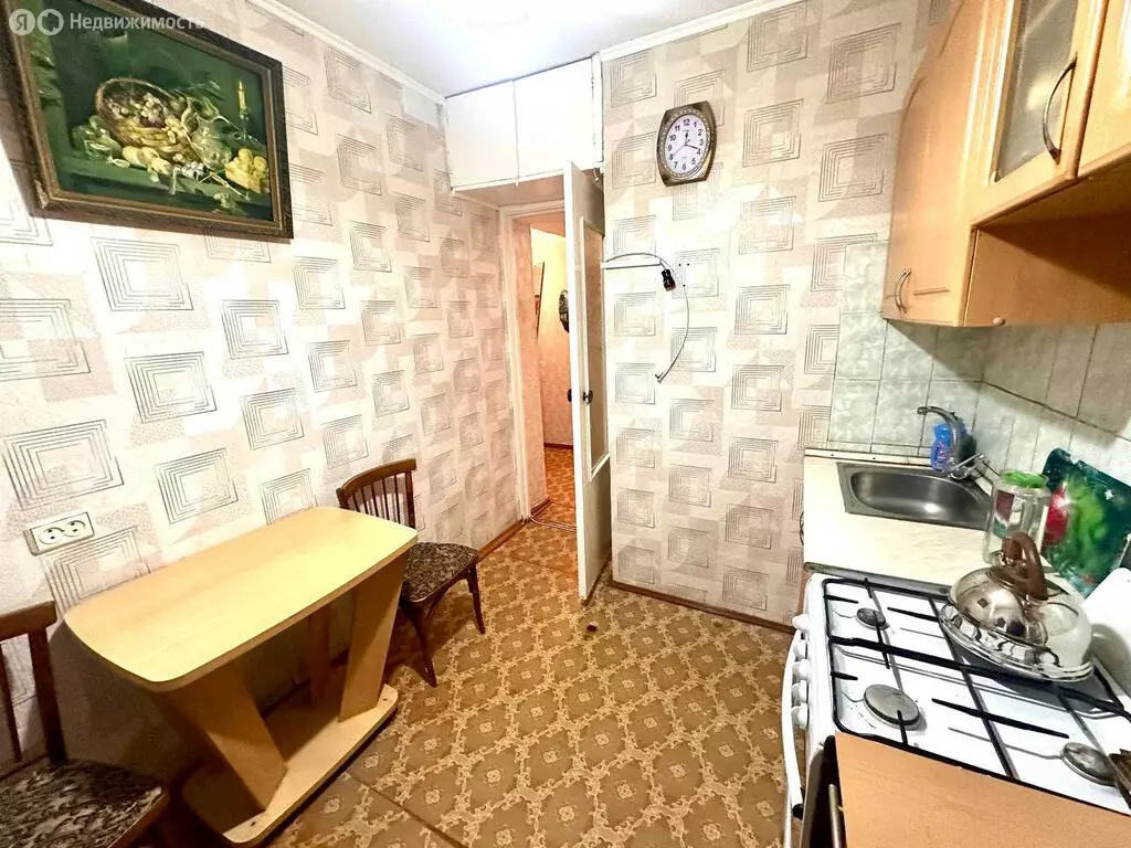 3-комнатная квартира: Бор, Коммунистическая улица, 15 (58.4 м) - Фото 1