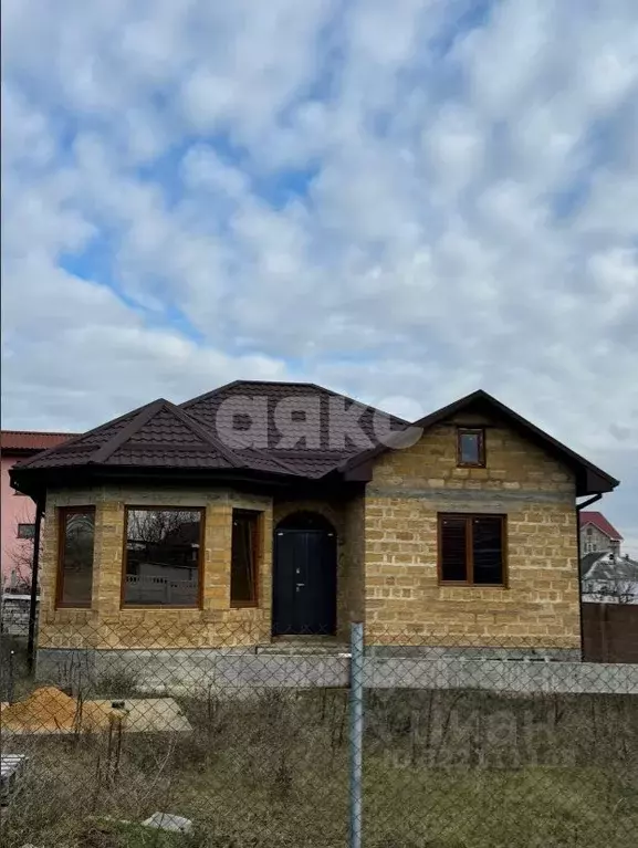 Дом в Крым, Симферополь ул. Тав-Даир, 24 (100 м) - Фото 0