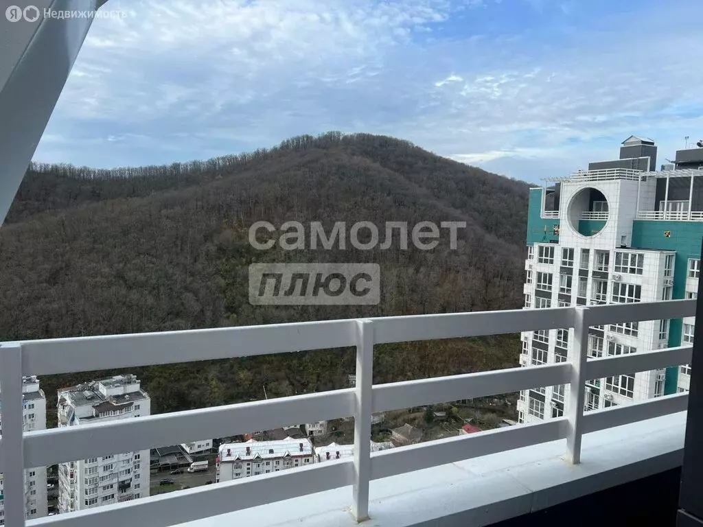 Квартира-студия: Туапсе, улица Портовиков, 9 (70 м) - Фото 1