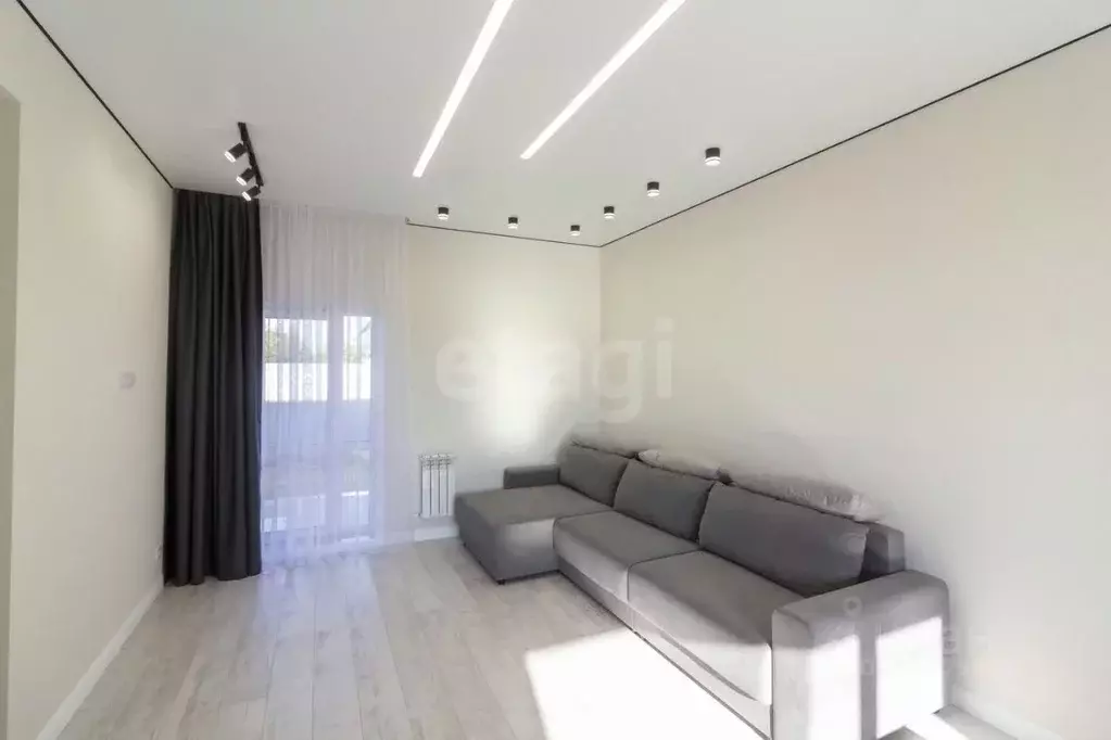 Дом в Тюменская область, Тюменский муниципальный округ, д. Ушакова ул. ... - Фото 1