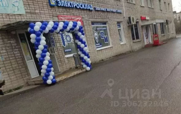 Торговая площадь в Пермский край, Пермь Холмогорская ул., 5 (55 м) - Фото 2