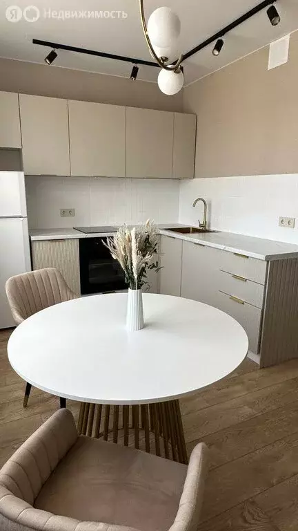 2-комнатная квартира: Челябинск, улица Академика Макеева, 15 (63 м) - Фото 0