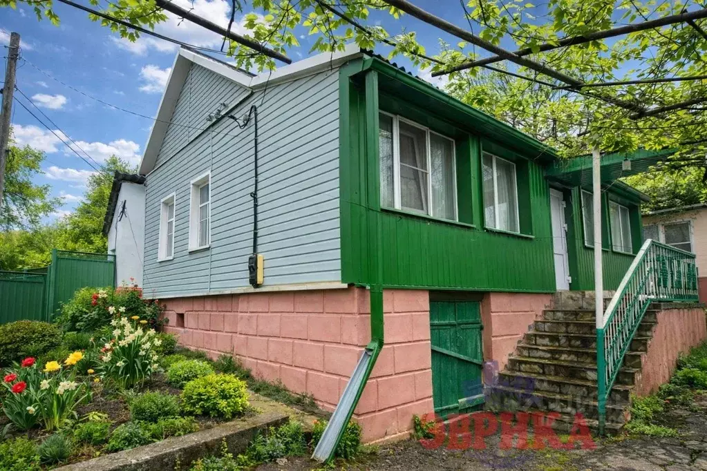 Дом в Краснодарский край, Крымский район, с. Молдаванское  (50 м) - Фото 1