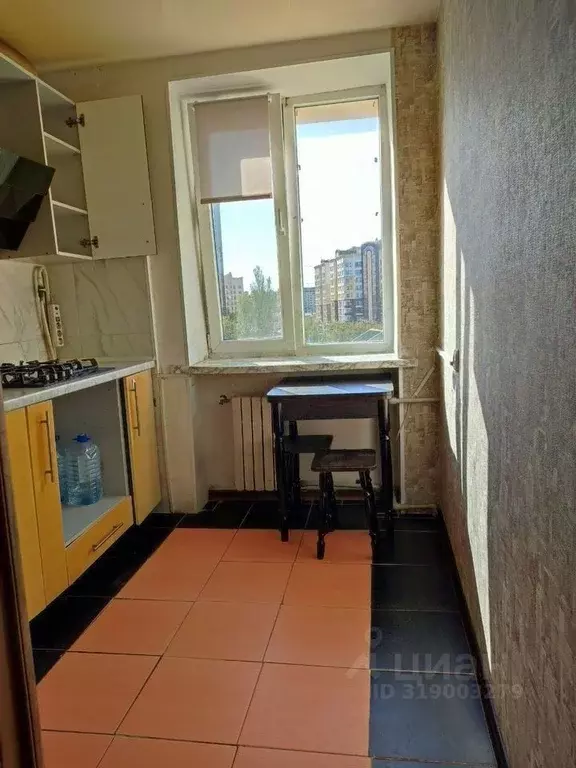 1-к кв. Крым, Симферополь ул. Ларионова, 44 (29.0 м) - Фото 0