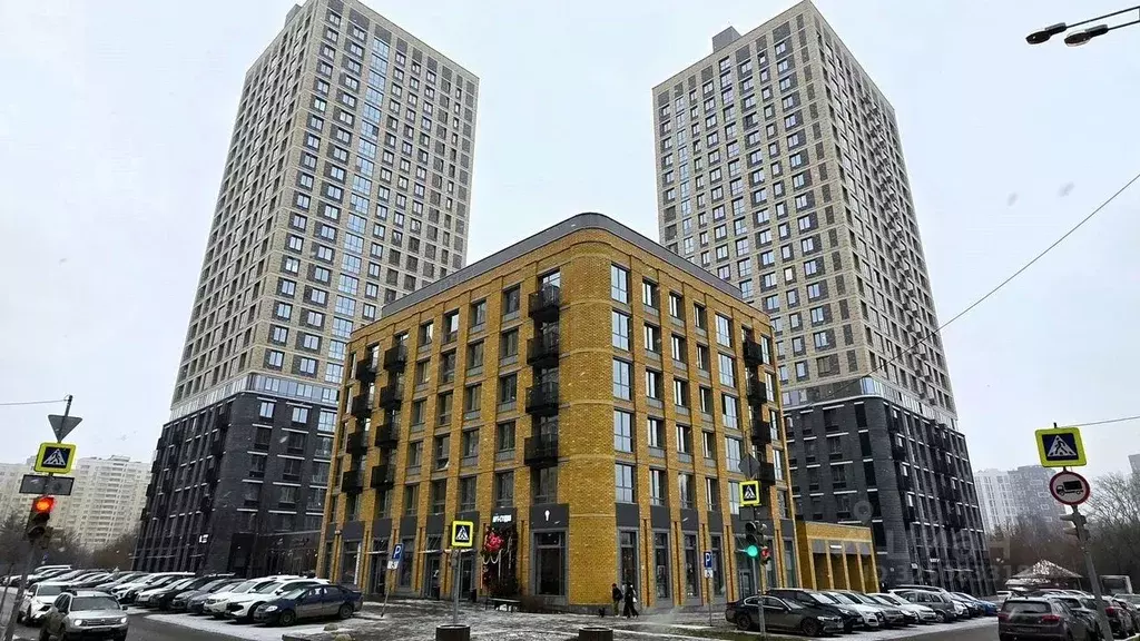 4-к кв. Свердловская область, Екатеринбург ул. Сурикова, 63/2 (101.0 ... - Фото 1