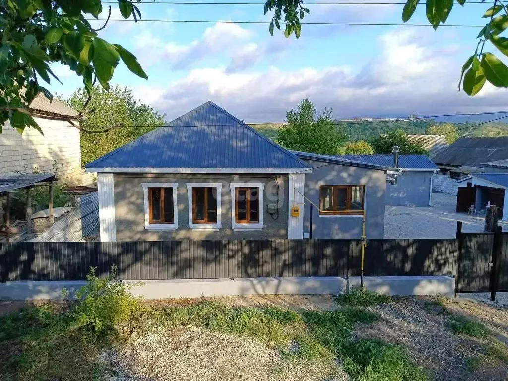 Дом в Крым, Кировский район, с. Золотое Поле ул. Мичурина (65 м) - Фото 1