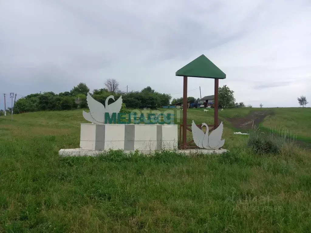 Дом в Белгородская область, Валуйский городской округ, с. Бутырки ул. ... - Фото 1