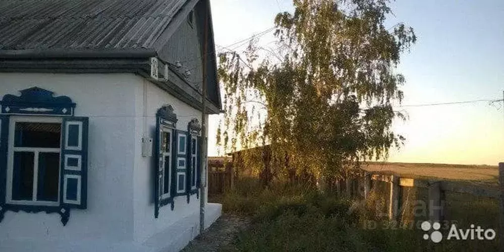 Дом в Омская область, Таврический район, с. Пристанское Комсомольская ... - Фото 2