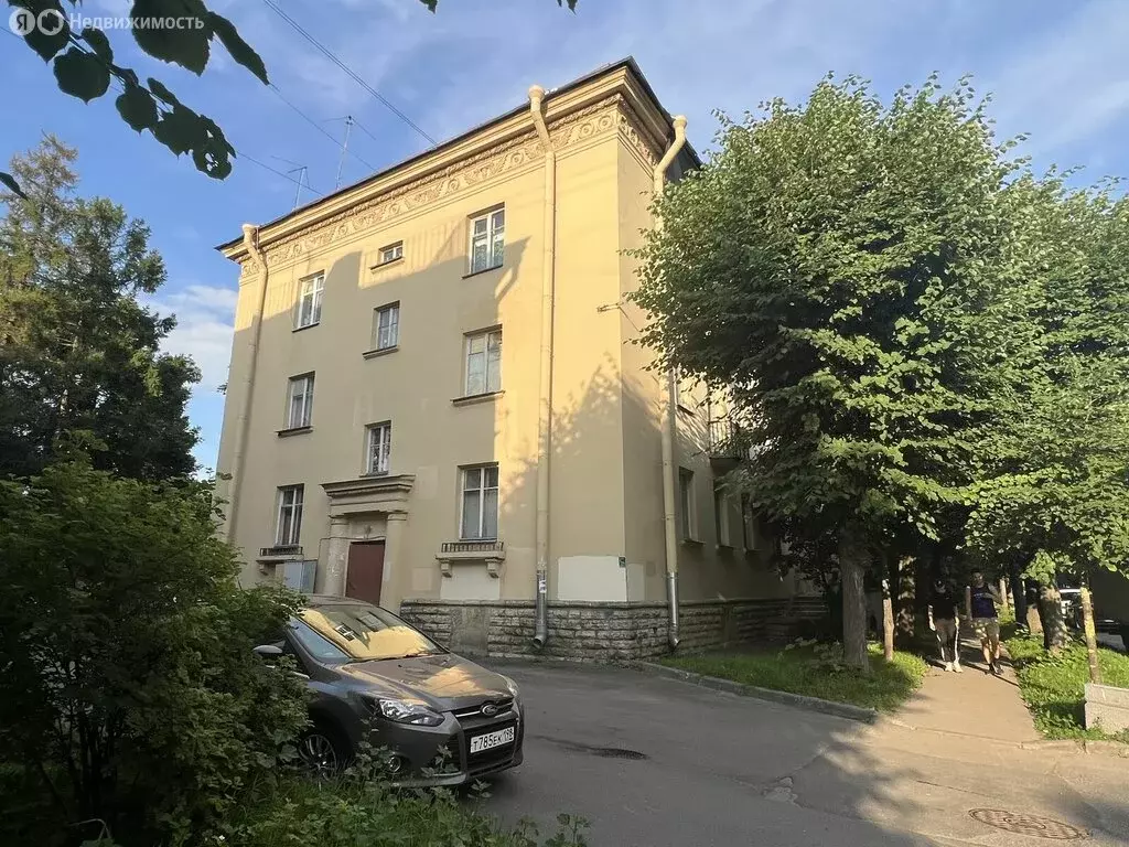 1к в 12-комнатной квартире (17.7 м) - Фото 1