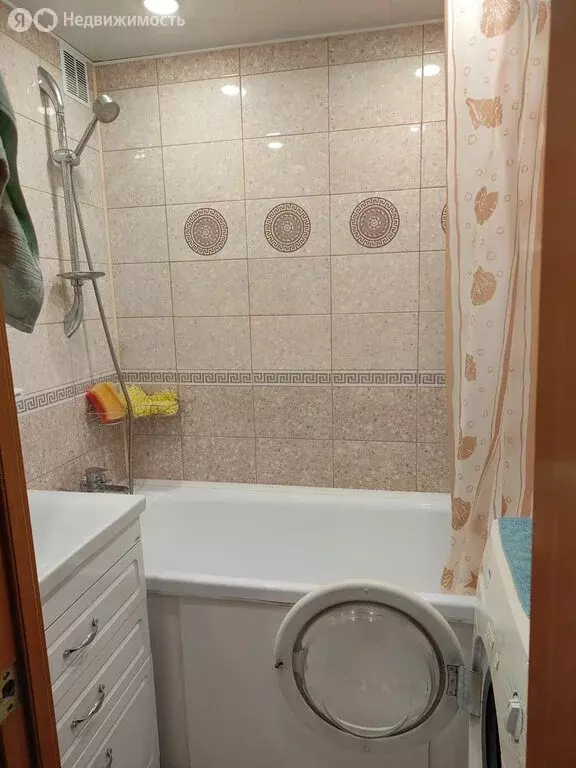 3-комнатная квартира: Курган, улица Чапаева, 21 (63 м) - Фото 2