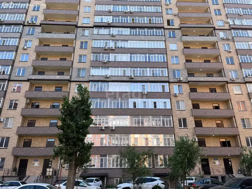 3-комнатная квартира: Махачкала, улица Батырая, 136М (125 м) - Фото 1