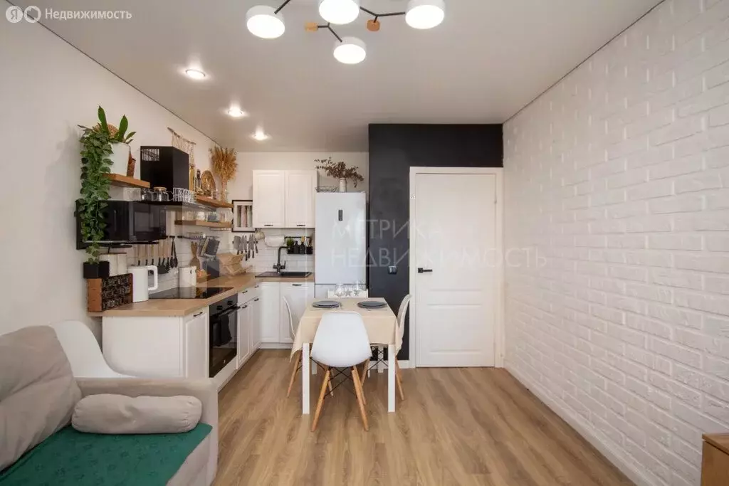 1-комнатная квартира: Тюмень, Солнечный проезд, 5 (39 м) - Фото 2