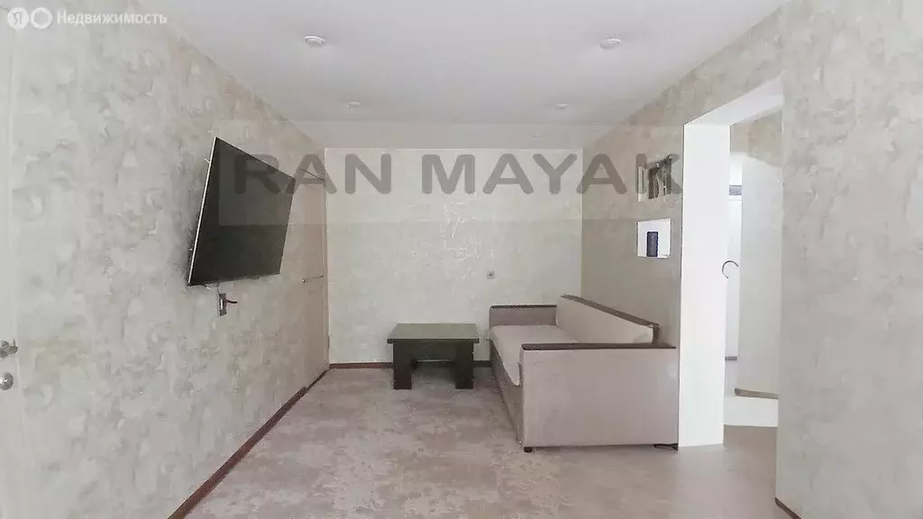 3-комнатная квартира: Майкоп, улица Хакурате, 231 (54.6 м) - Фото 1