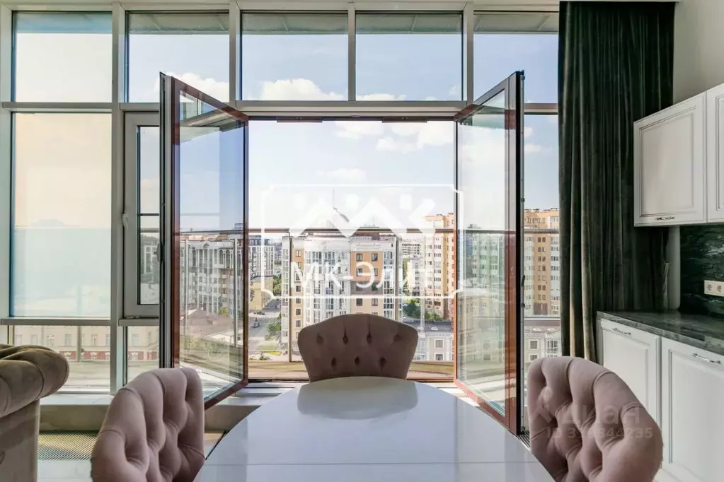 2-к кв. Санкт-Петербург ул. Малая Зеленина, 1/22 (79.1 м) - Фото 0