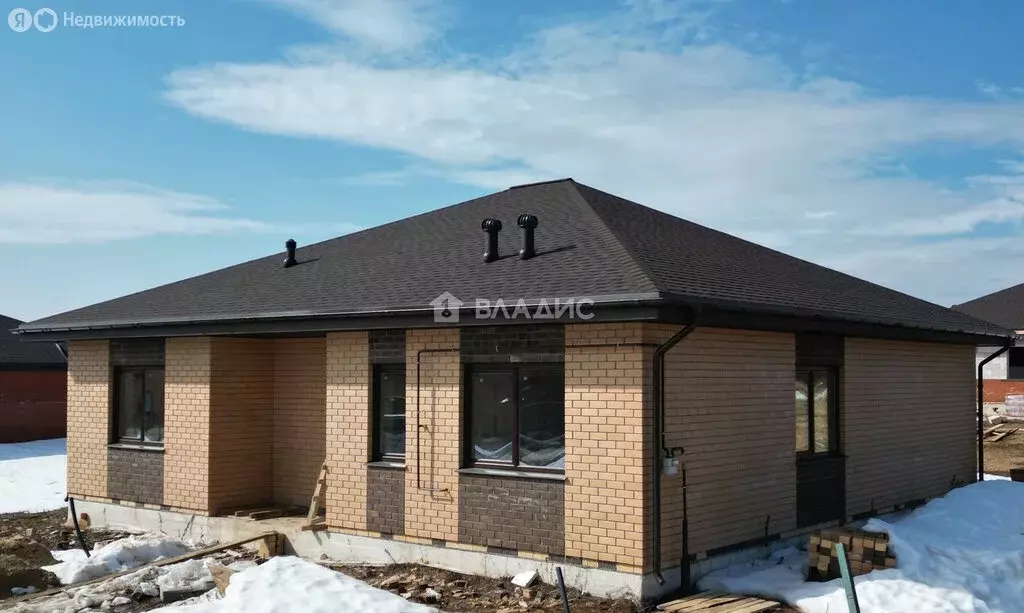 Дом в Калужская область, Боровский муниципальный округ, деревня ... - Фото 1